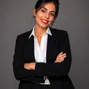 Carol Cunha, corretora de imóveis